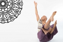 Fredy Ayisi zlepšuje svet jógou